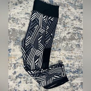 Adore me Capri leggings